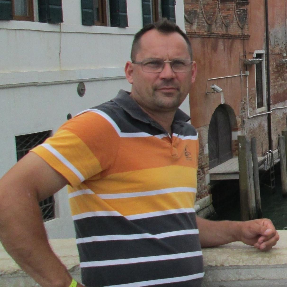 Raff_Gergely_oktato_jogsitonline